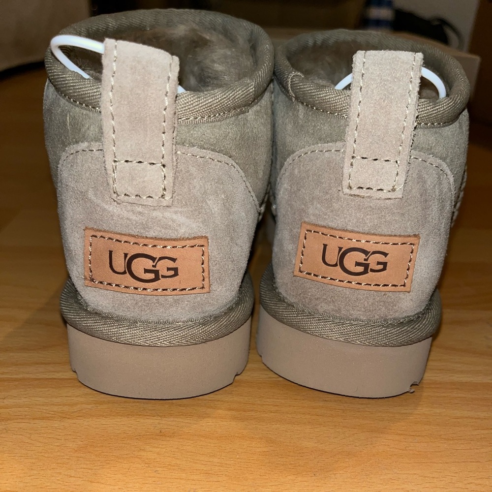 Ugg Classic Ultra Mini in Antilope - Picture 2 of 4